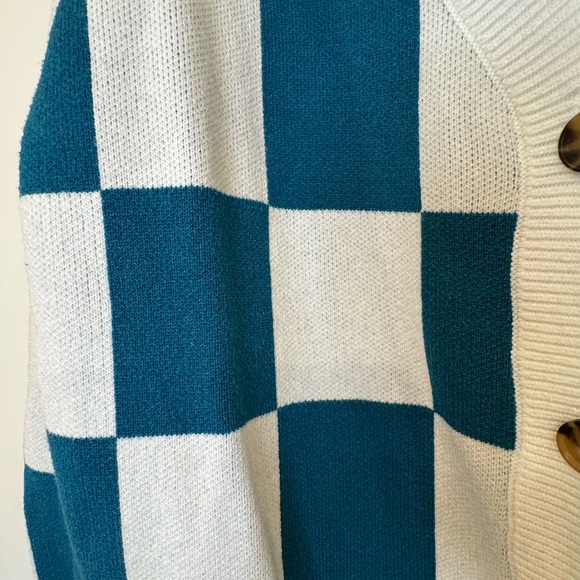 Blue and White Checkered Women's Sweater - Picture 7 of 11